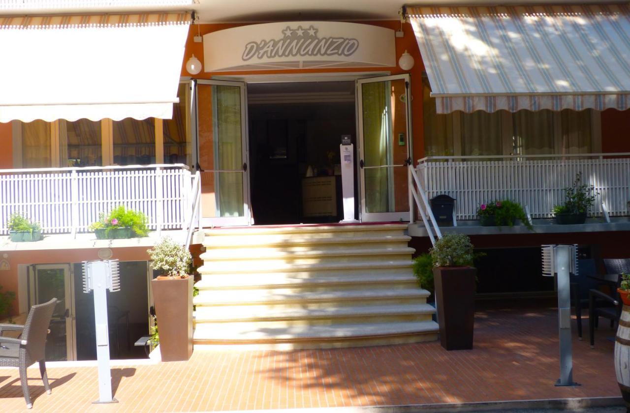 Hotel D'Annunzio Каттоліка Екстер'єр фото