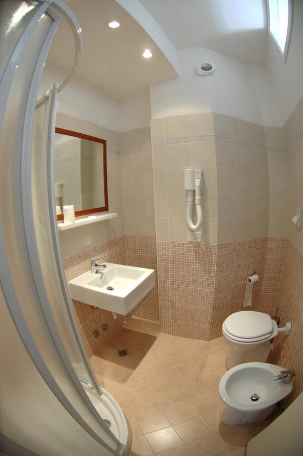 Hotel D'Annunzio Каттоліка Екстер'єр фото