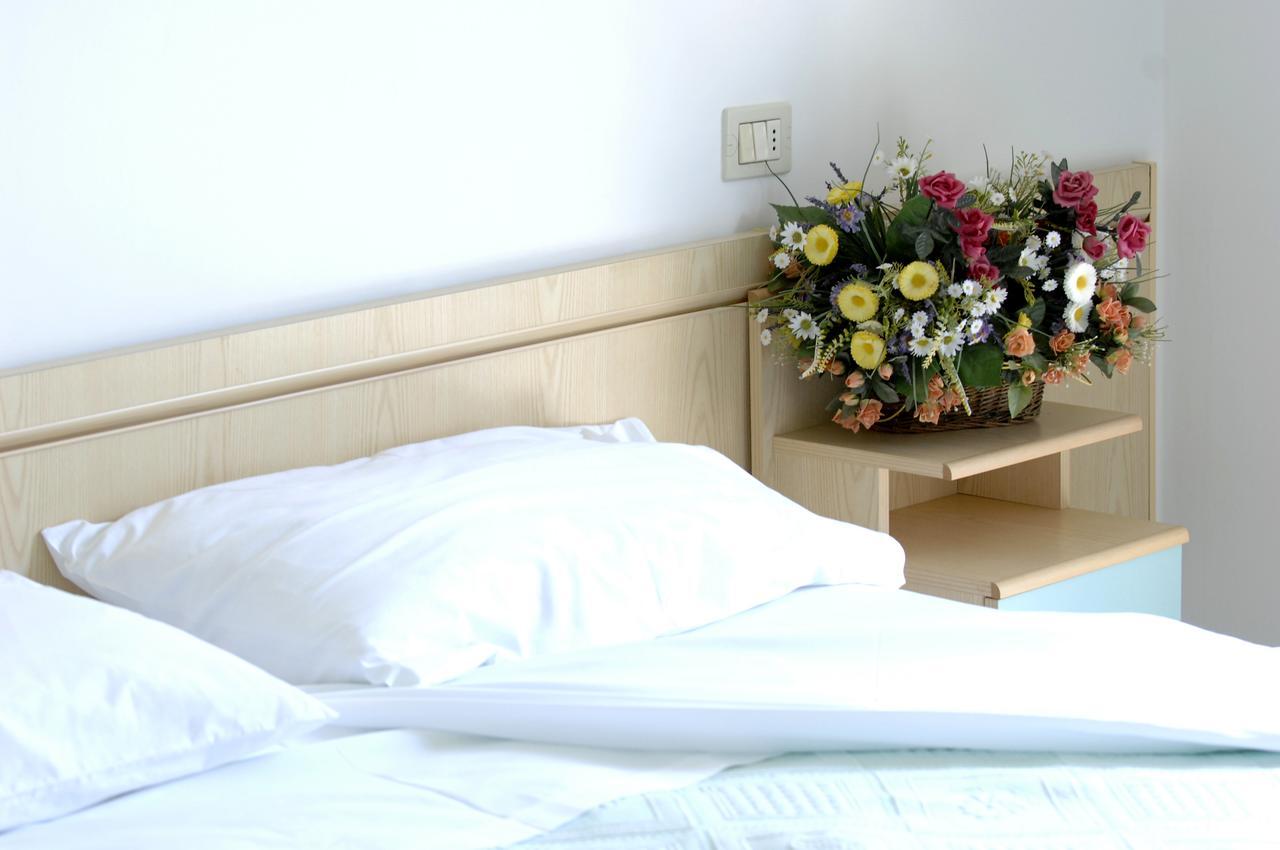 Hotel D'Annunzio Каттоліка Екстер'єр фото